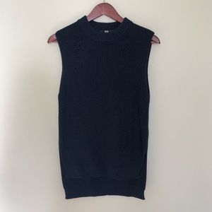 2 for $20 🌿 UNIQLO Navy Blue Sweater Vest